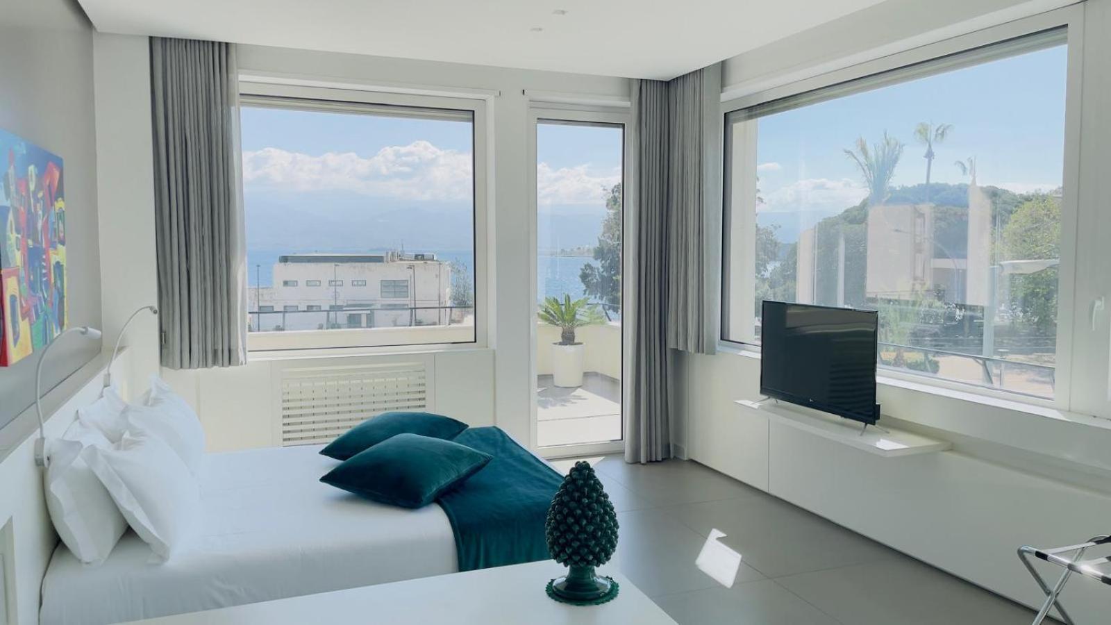 Fuorisquadra B&B Μεσίνα Εξωτερικό φωτογραφία